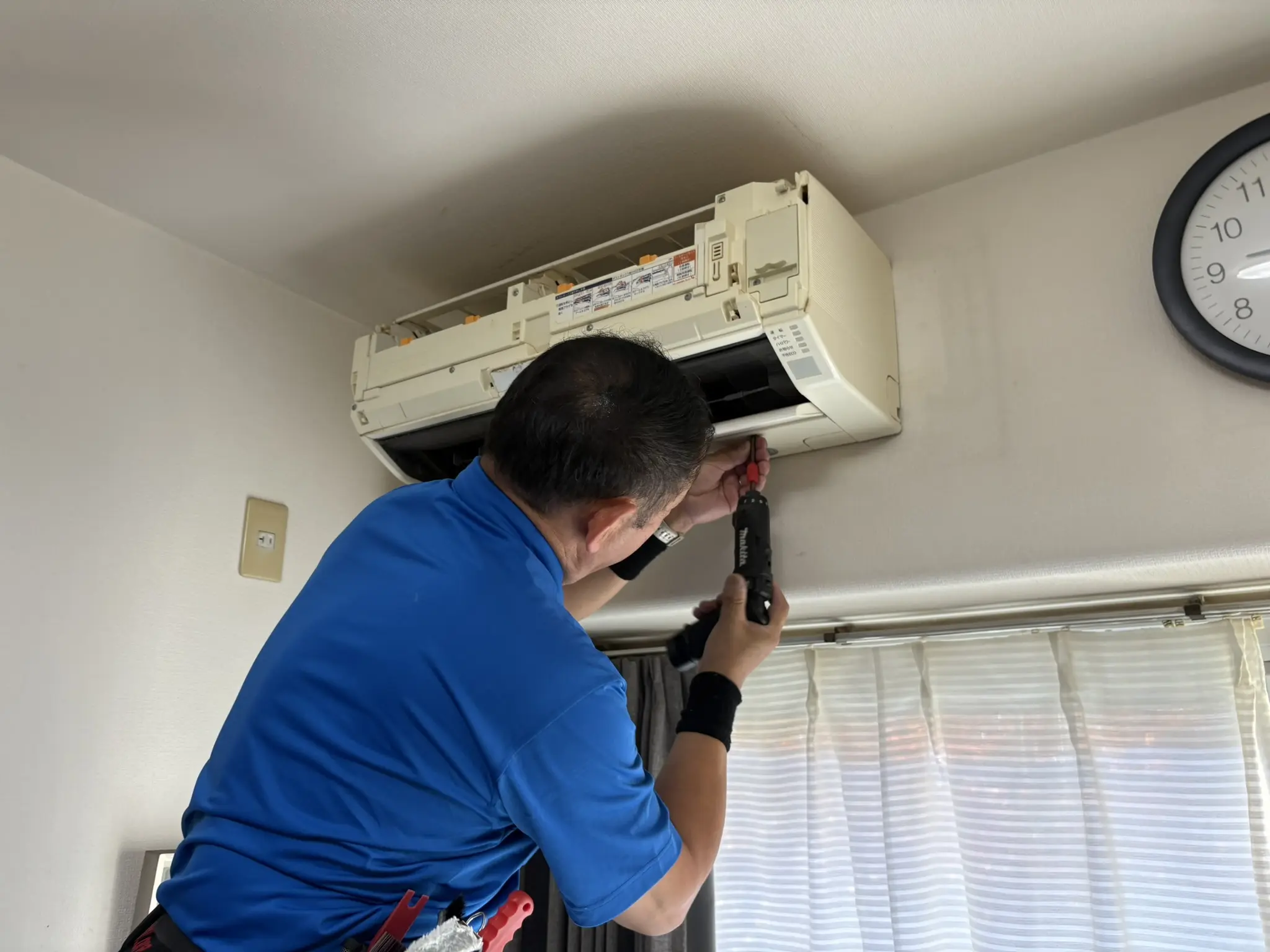 作業風景 AS-R28F-W-01