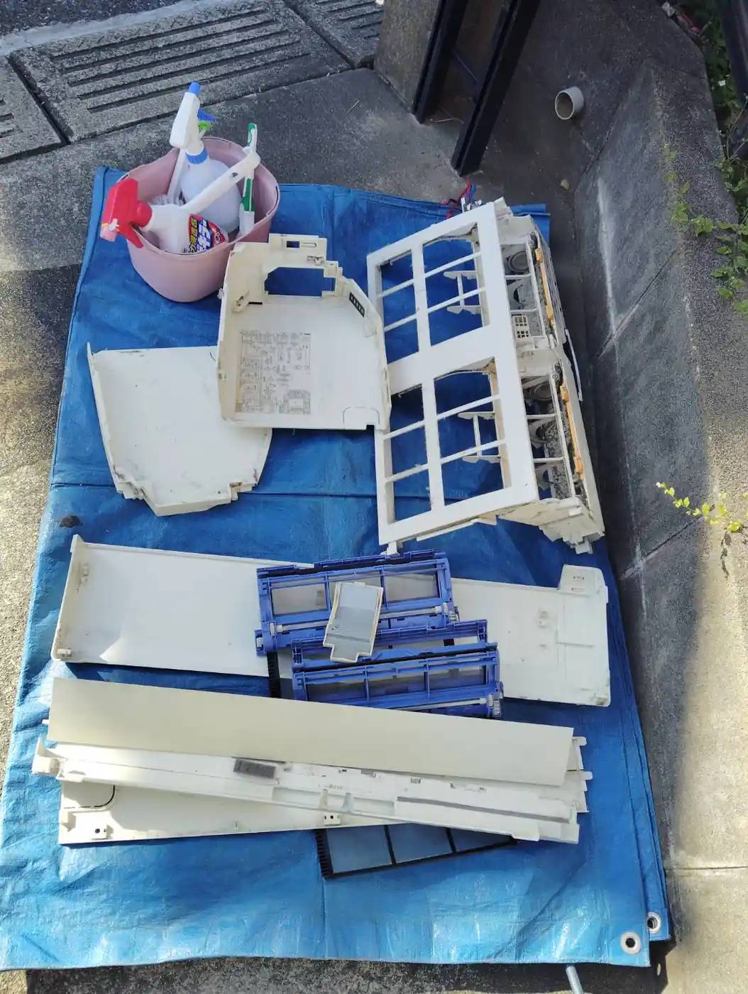 富士通 お掃除機能付きエアコン AS-S403KS2 作業前 パーツ洗浄