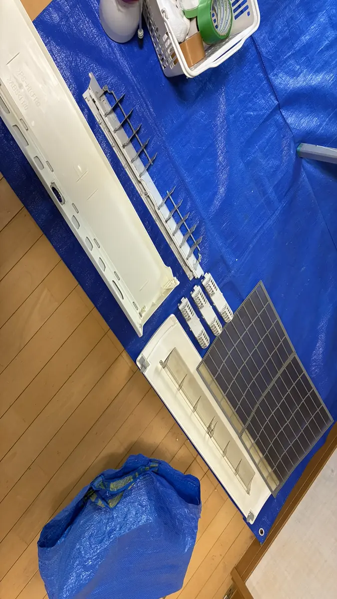 シャープ お掃除機能付きエアコン AY-P80X2-W 作業前 パーツ シャープ お掃除機能付きエアコン AY-P80X2-W 作業前 パーツ
