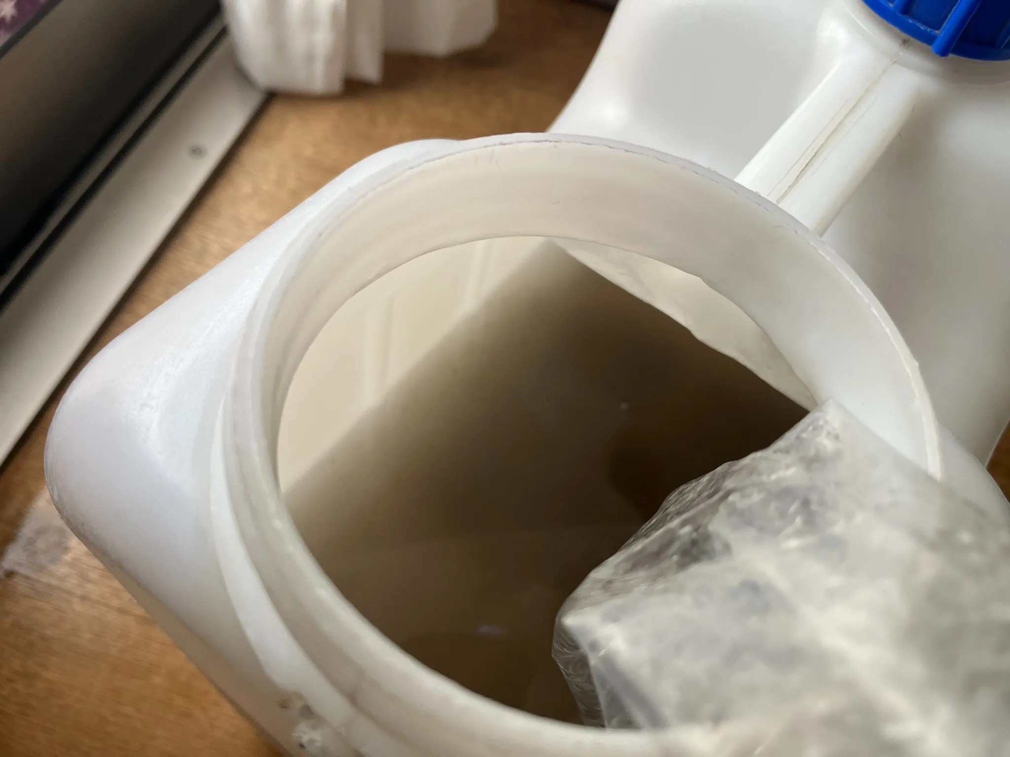 ナショナル 通常壁掛けエアコン CS-227TB-W 作業後 廃液の様子