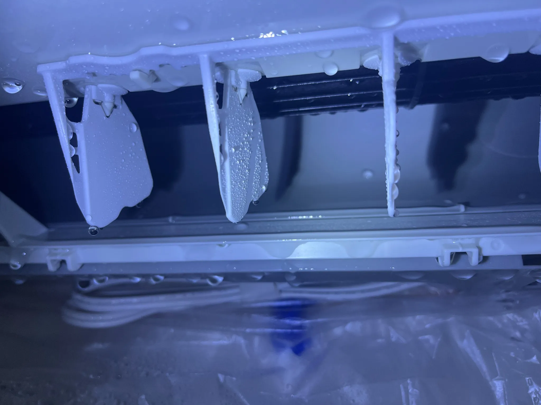 パナソニック 通常壁掛けエアコン CS-229CF-W 作業後 吹き出し口