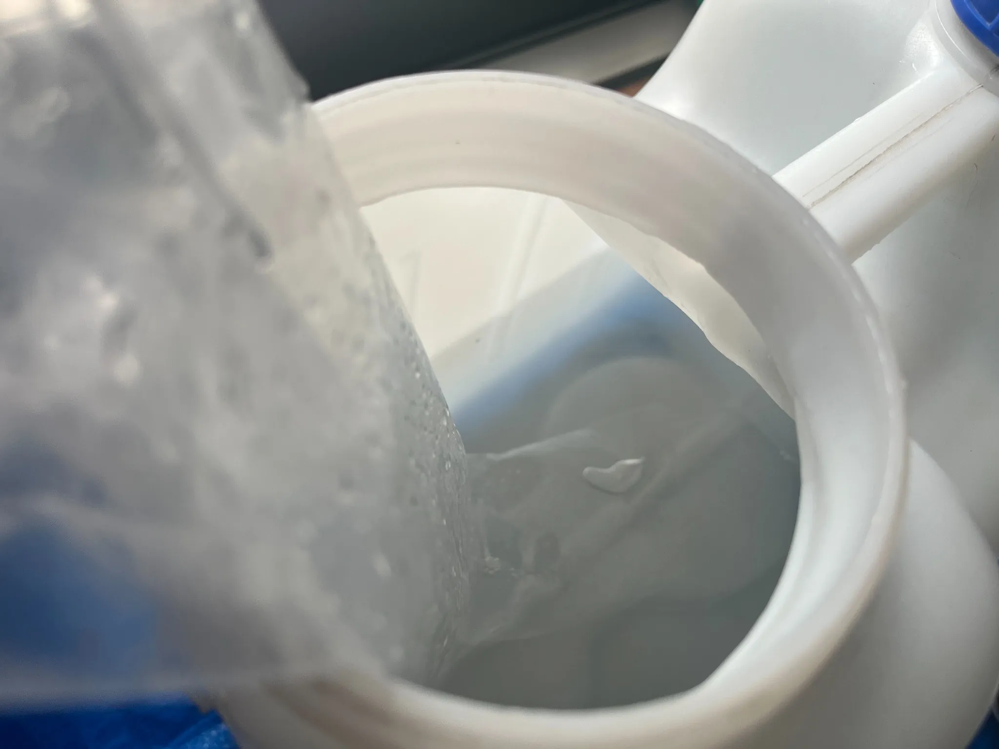 パナソニック 通常壁掛けエアコン CS-229CF-W 作業後 廃液の様子