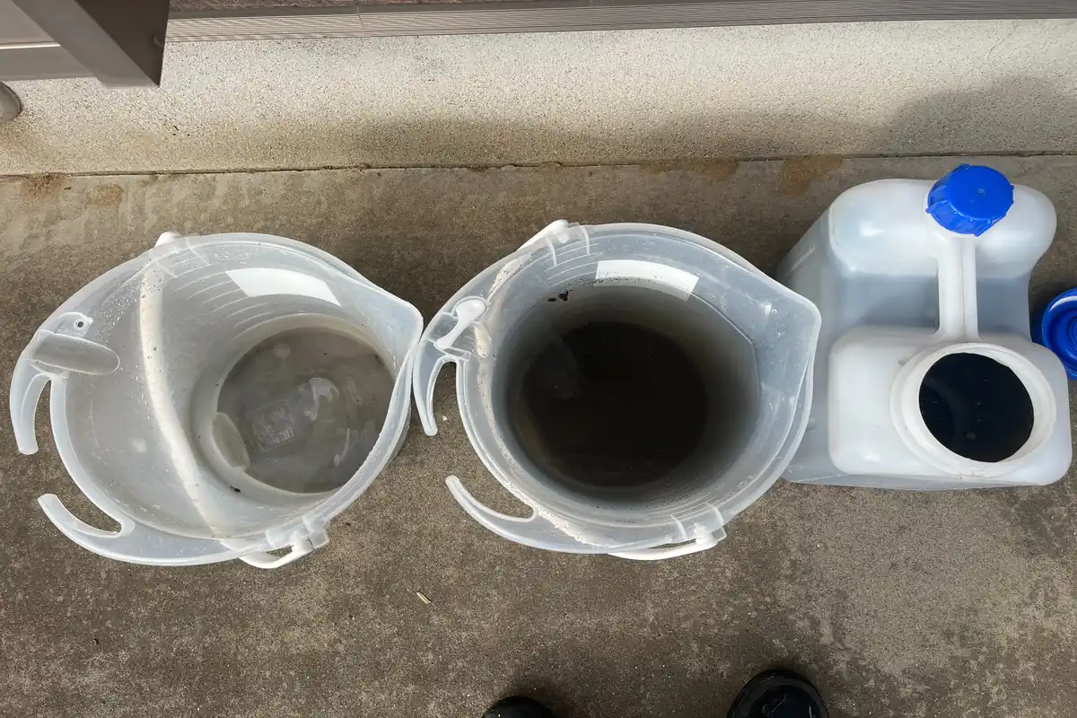 パナソニック 通常壁掛けエアコン CS-402CF2-W 作業後 廃液