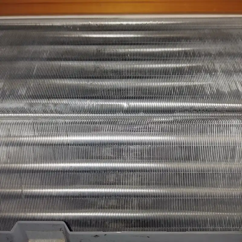 三菱電機 お掃除機能付きエアコン MSZ-GW-229-W 作業後 熱交換器の様子