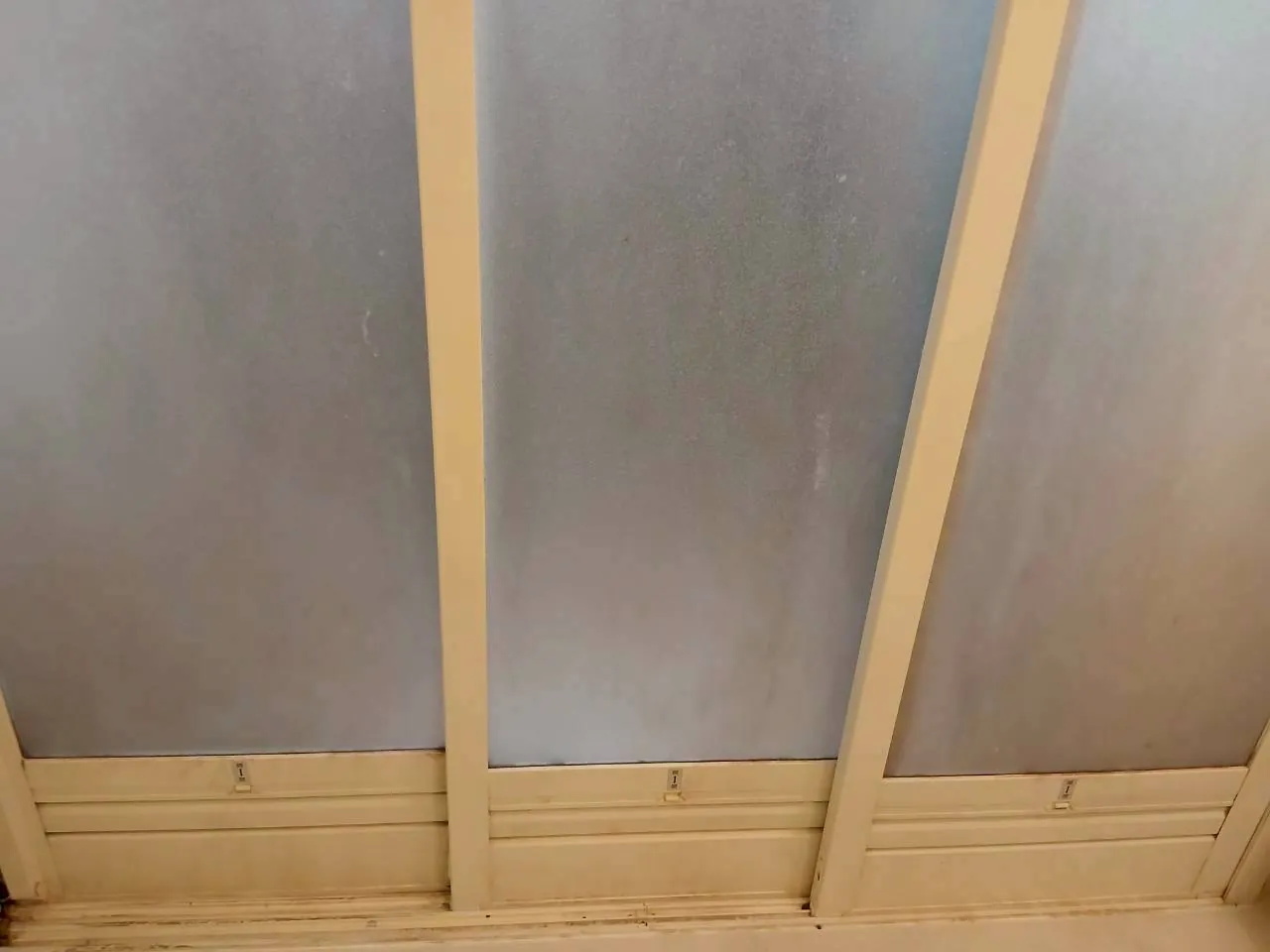 浴室クリーニング 作業前 入口 浴室クリーニング 作業前 入口