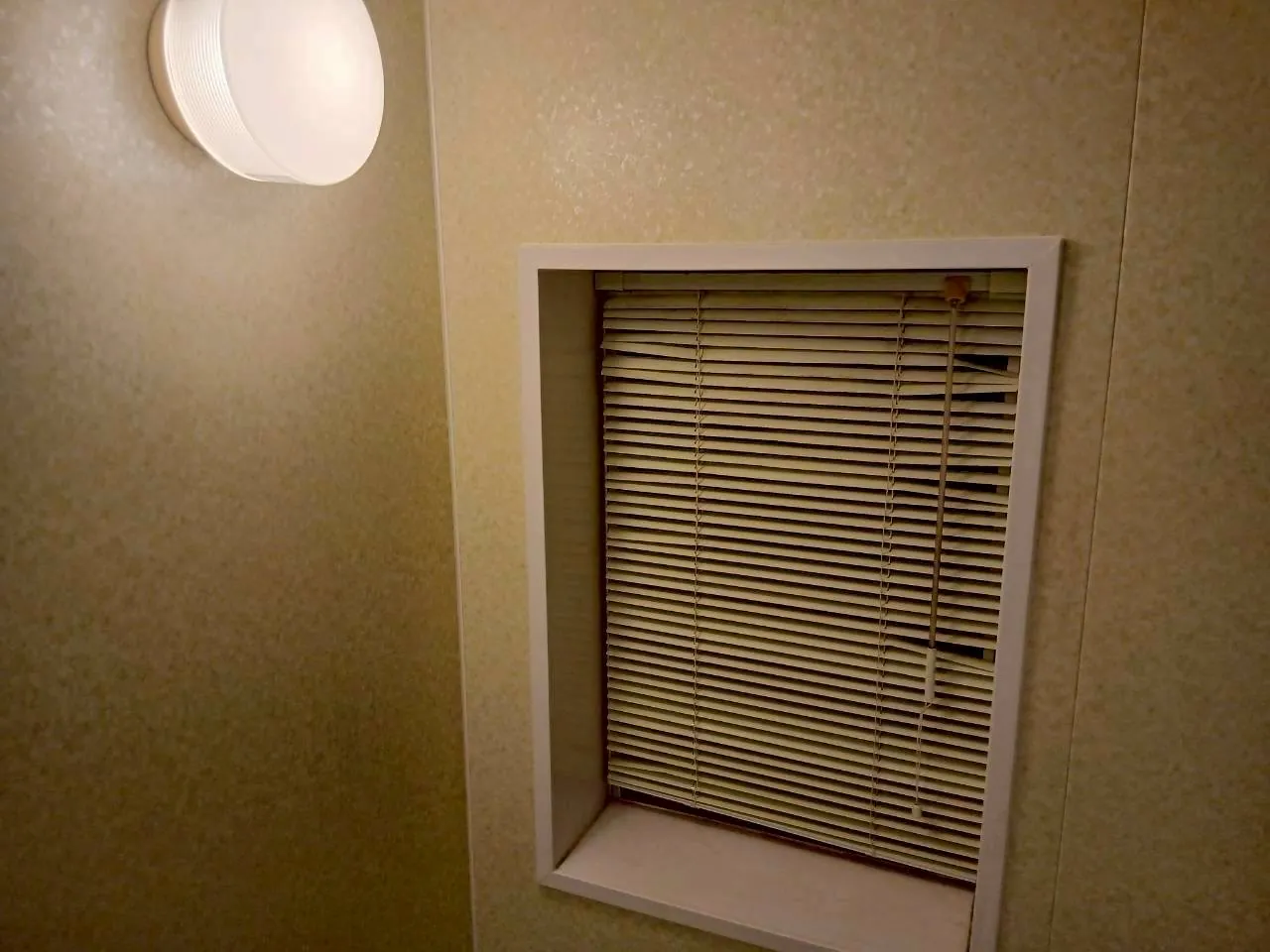 浴室クリーニング 作業前 ブラインド・窓 浴室クリーニング 作業前 ブラインド・窓