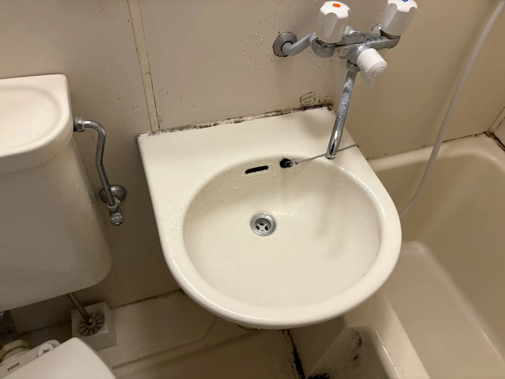 3点ユニット 作業前 洗面所